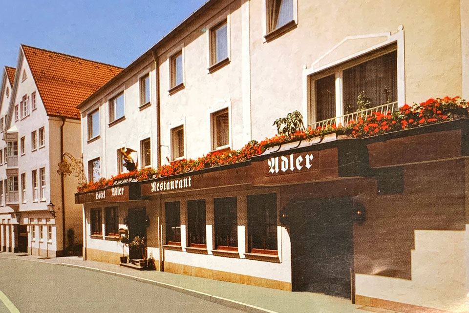 Historisches Foto des Restaurants von Außen | Hotel Adler
